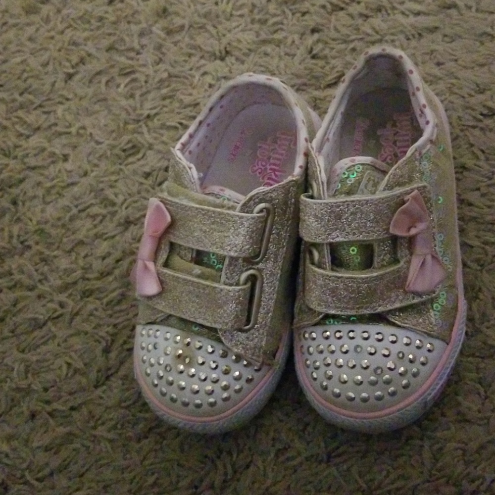 Kids shoes they light up